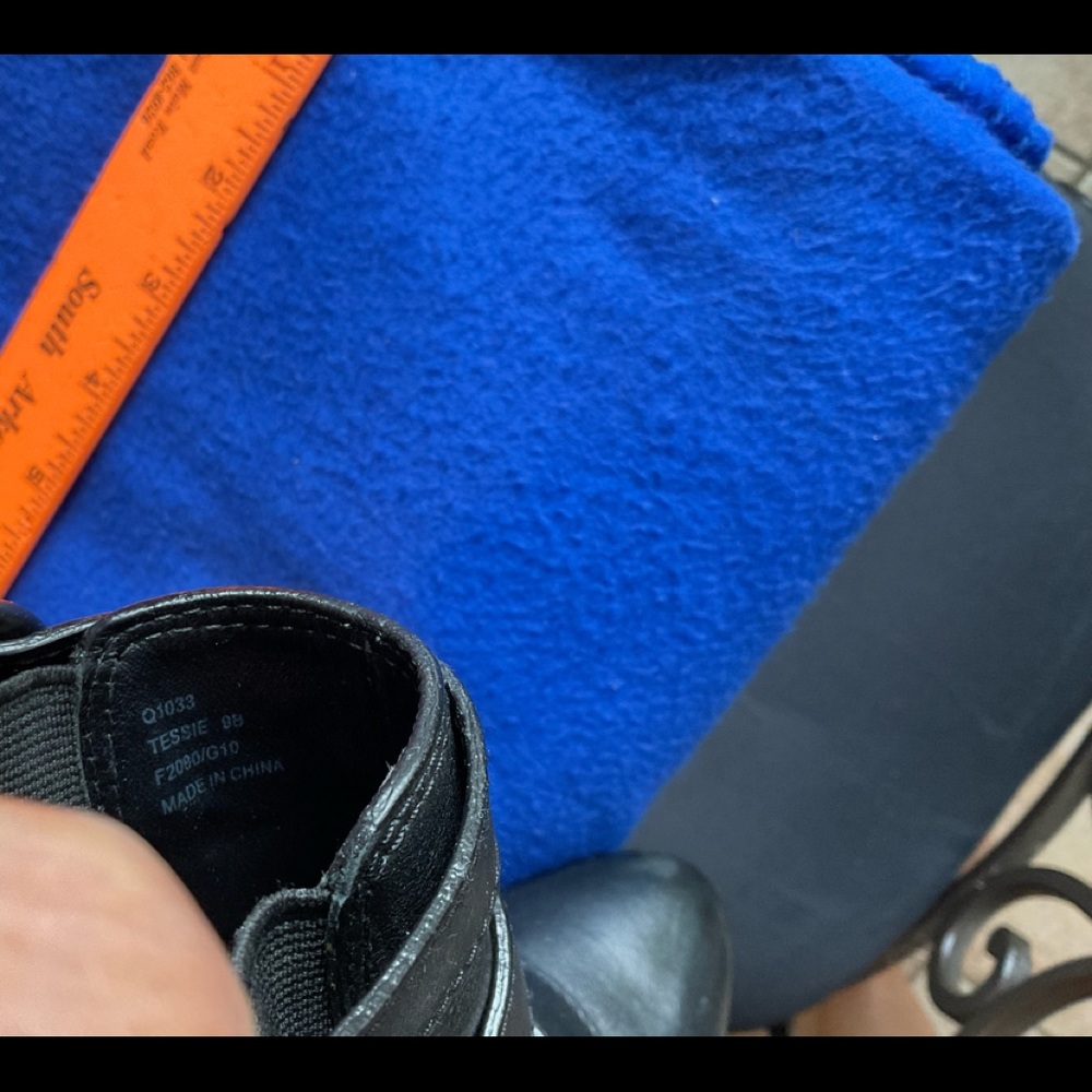 Coach Tessie Black Leather Heeled Booties Size 9B, Pre-owned - Picture 13 of 14